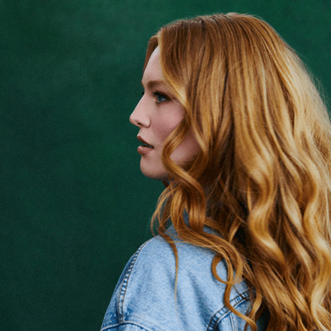 MP3: Freya Ridings – Face In The Crowd